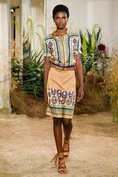 Look 35